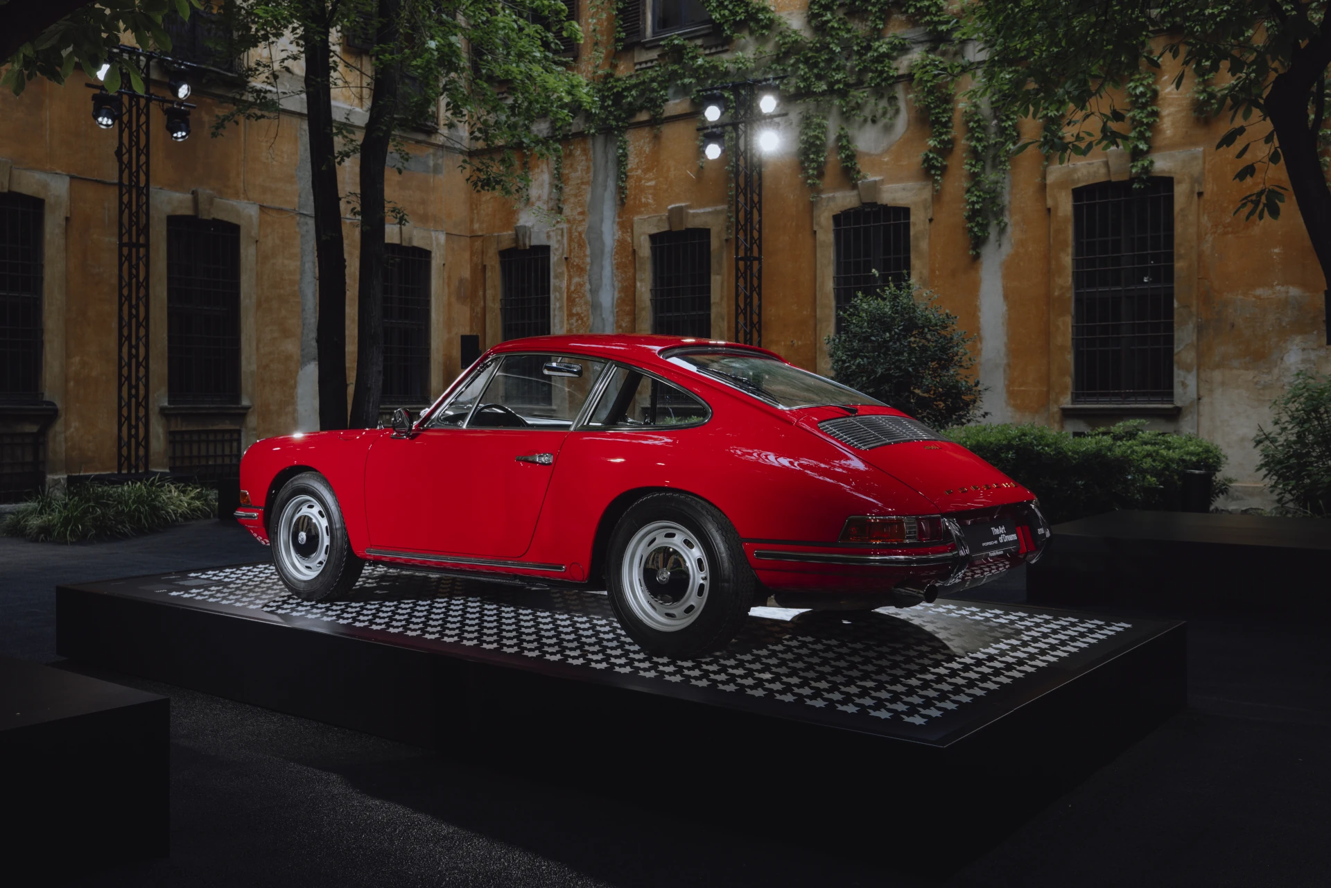 brand-and-corporate-2